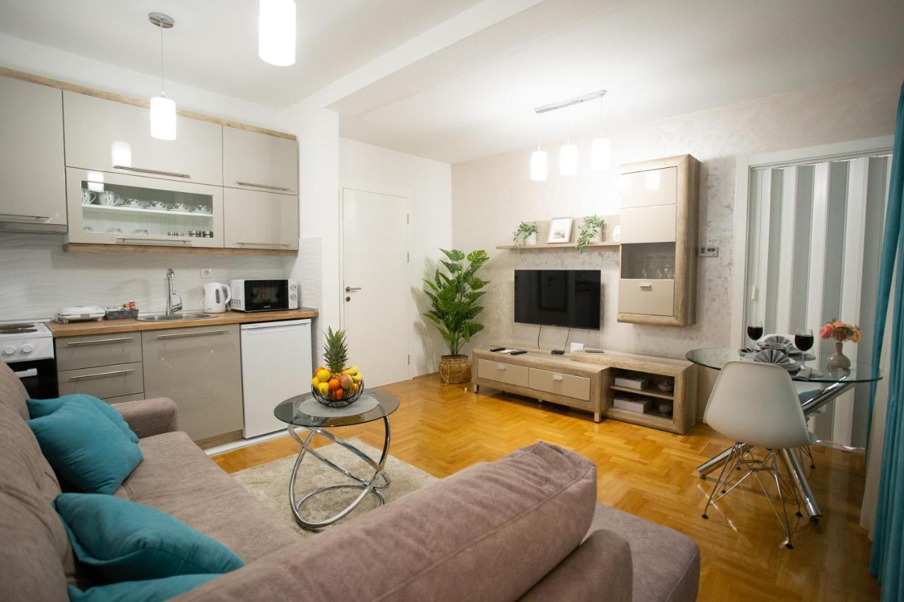 סרמסקה מיטרוביקה Apartman Sunset מראה חיצוני תמונה