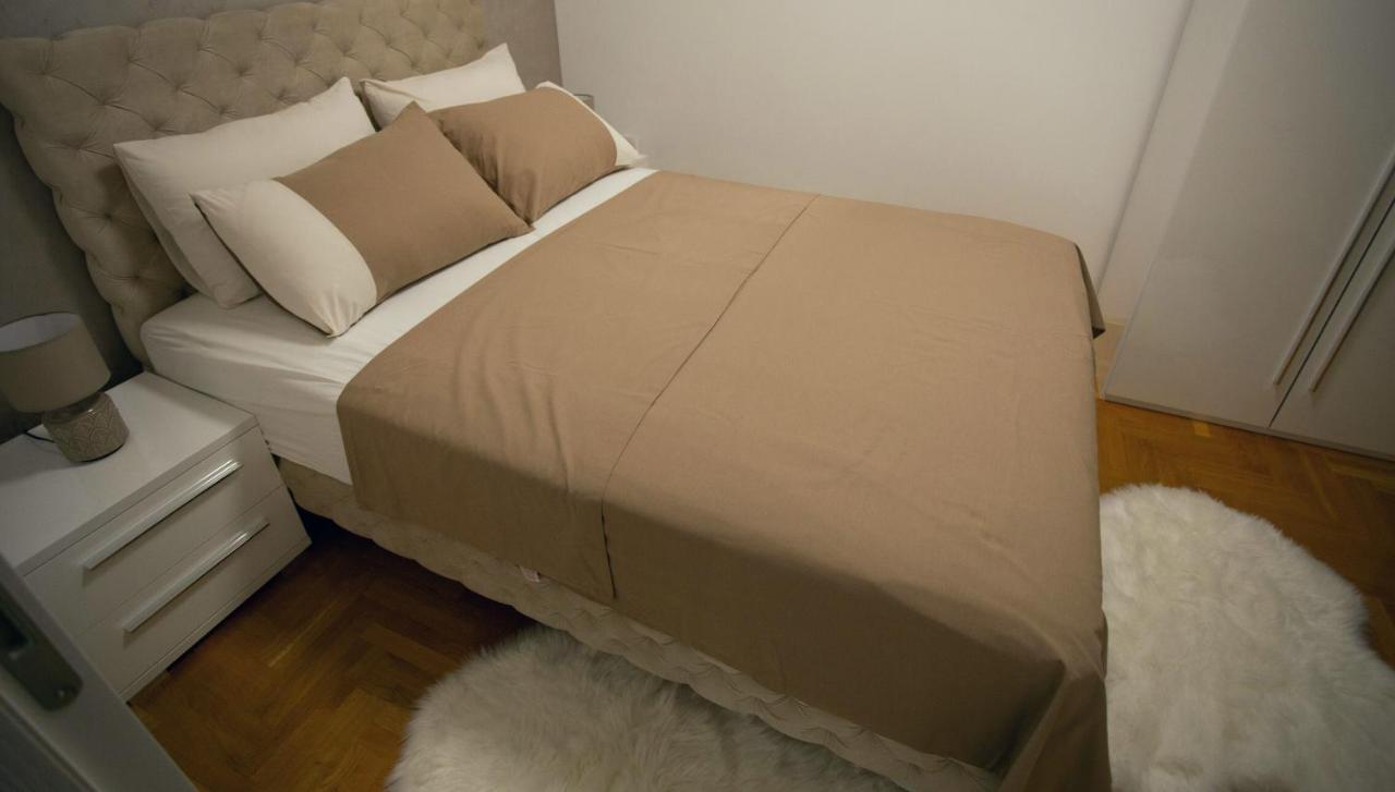 סרמסקה מיטרוביקה Apartman Sunset מראה חיצוני תמונה